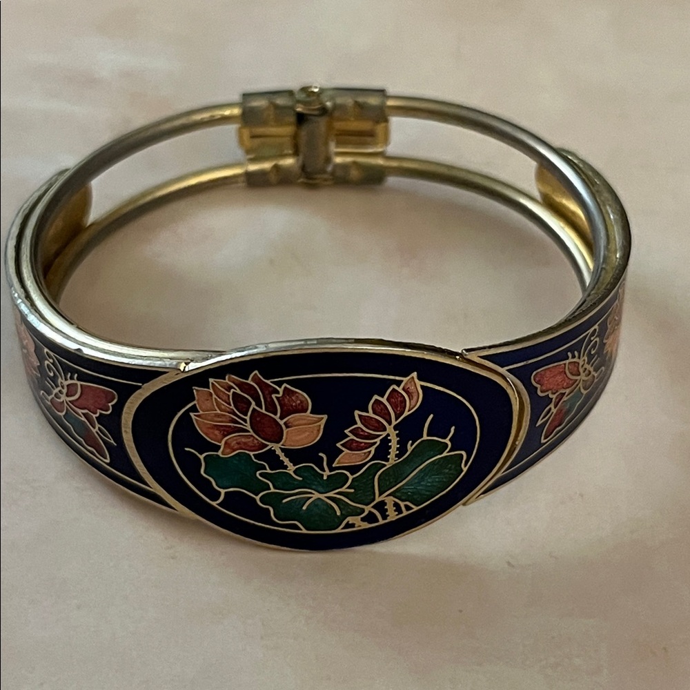 Vintage navy cloisonné clamper bracelet butterflies and lotus flowers gold tone - Picture 6 of 8